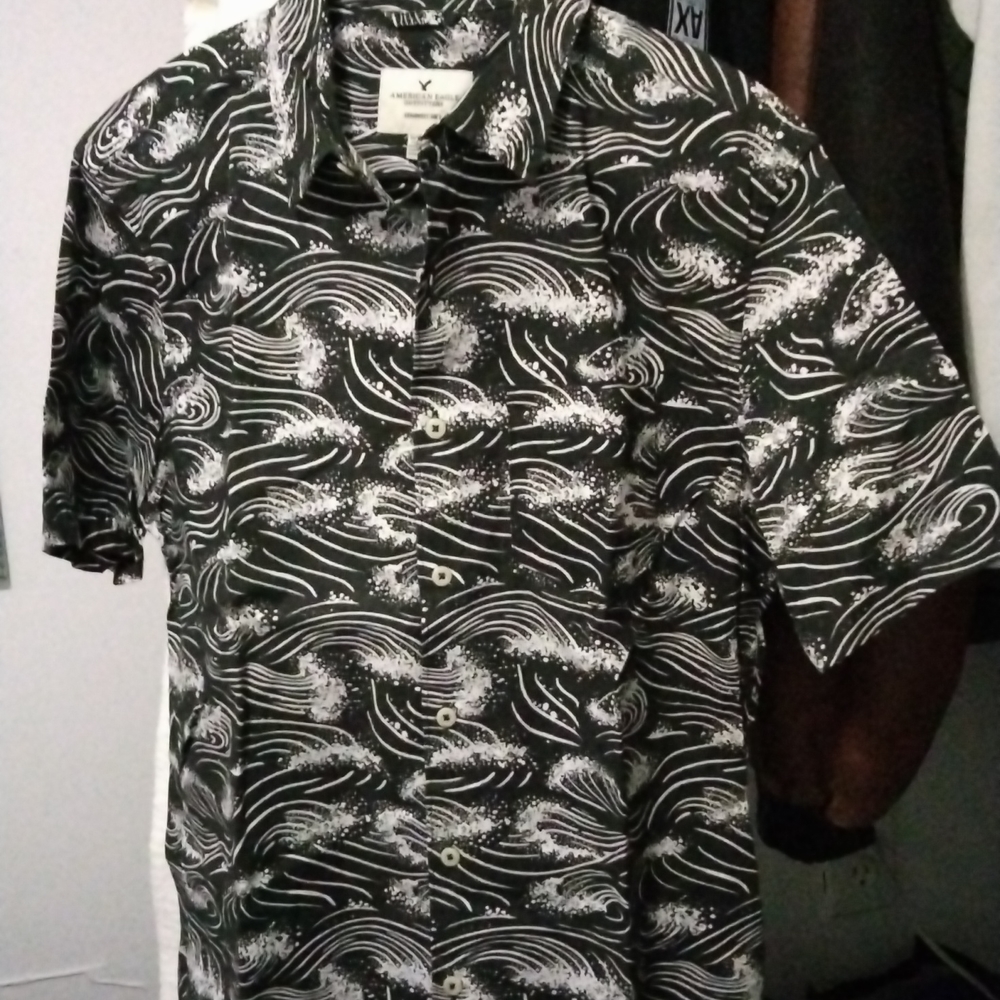 Buttons shirt,american eagle ,small, brown